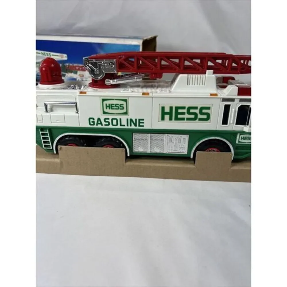 Vintage 1996 Hess Truck Emergency Vehicle‎ In Original Box
